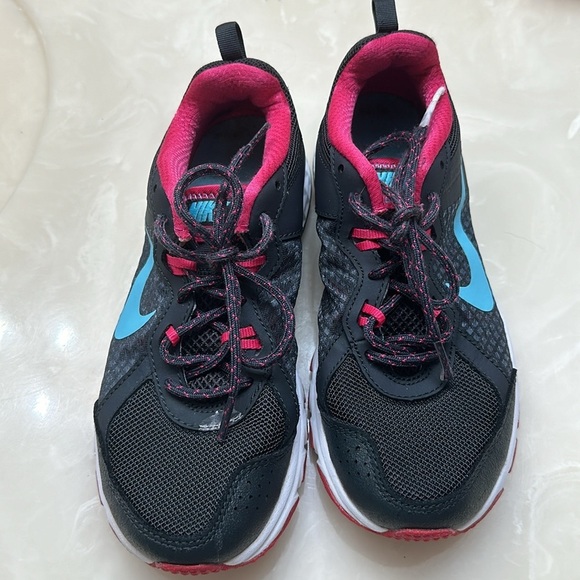 Nike Wild Trail Running Shoes -Womens size 7.5 - Picture 2 of 5